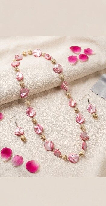 Handcrafted Pink Shell Necklace Set
